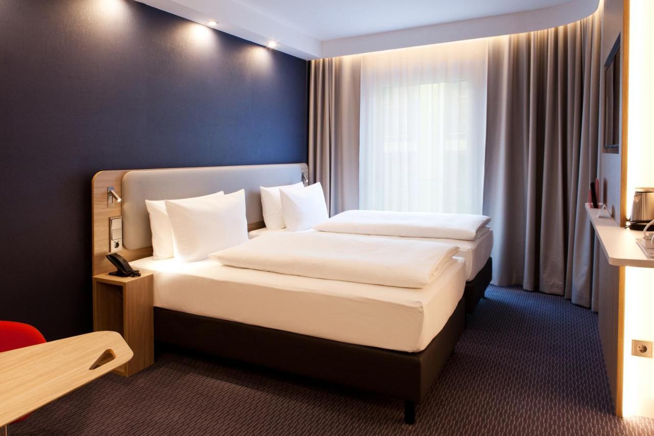 Holiday Inn Express & Suites - Basel - Allschwil By Ihg Exterior foto