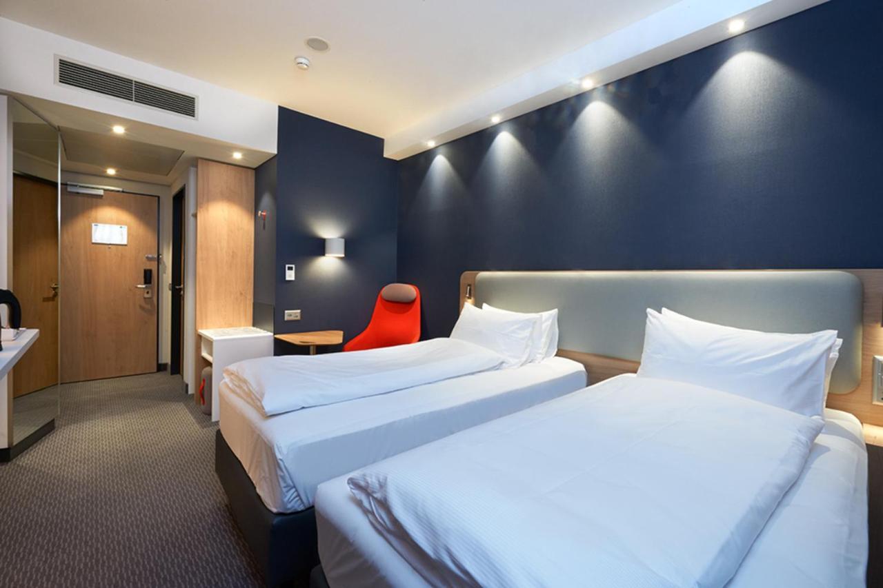 Holiday Inn Express & Suites - Basel - Allschwil, An Ihg Hotel Exterior foto